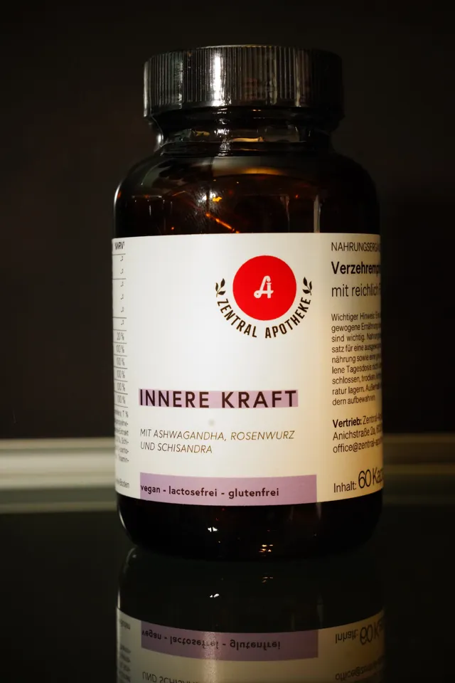 Dose „Innere Kraft“ der Eigenmarke der Zentral-Apotheke mit rotem Apotheken-A
