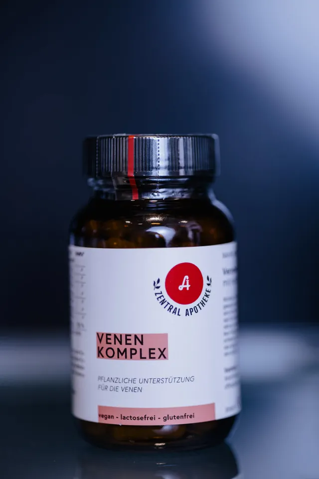Dose „Venen Komplex“ der Eigenmarke der Zentral-Apotheke mit rotem Apotheken-A